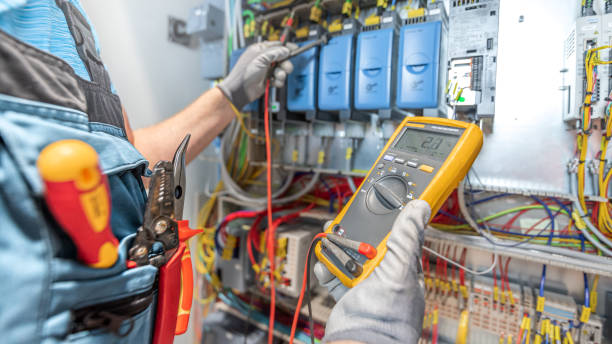 Best Electrician Near Me  in Pittsfield, IL