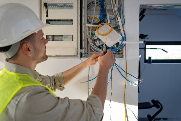 Best Affordable Electrician  in Pittsfield, IL